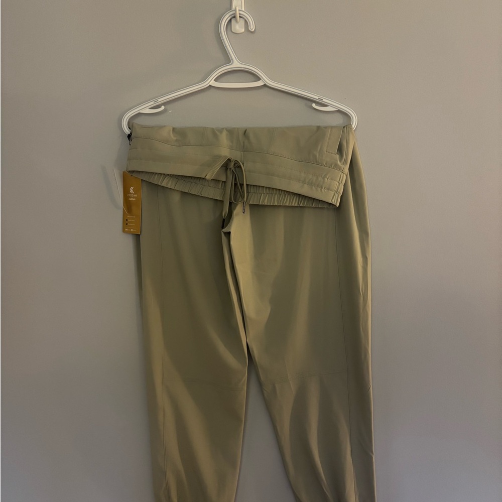 Kyodan Trek Stretch Woven Pant (cement)